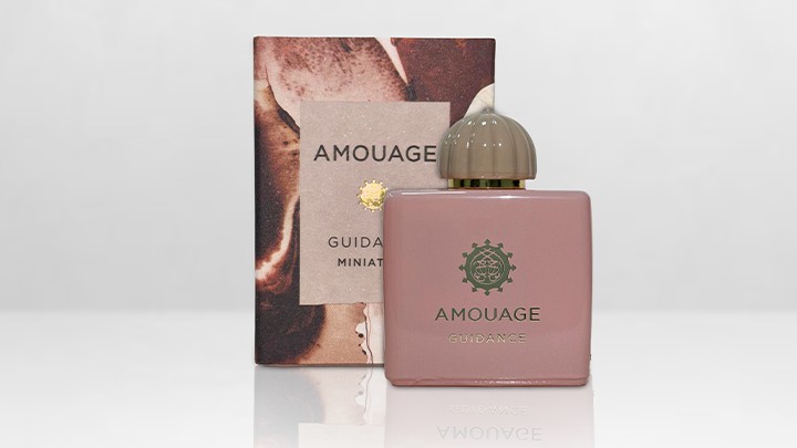 Image of a complimentary Amouage bottle